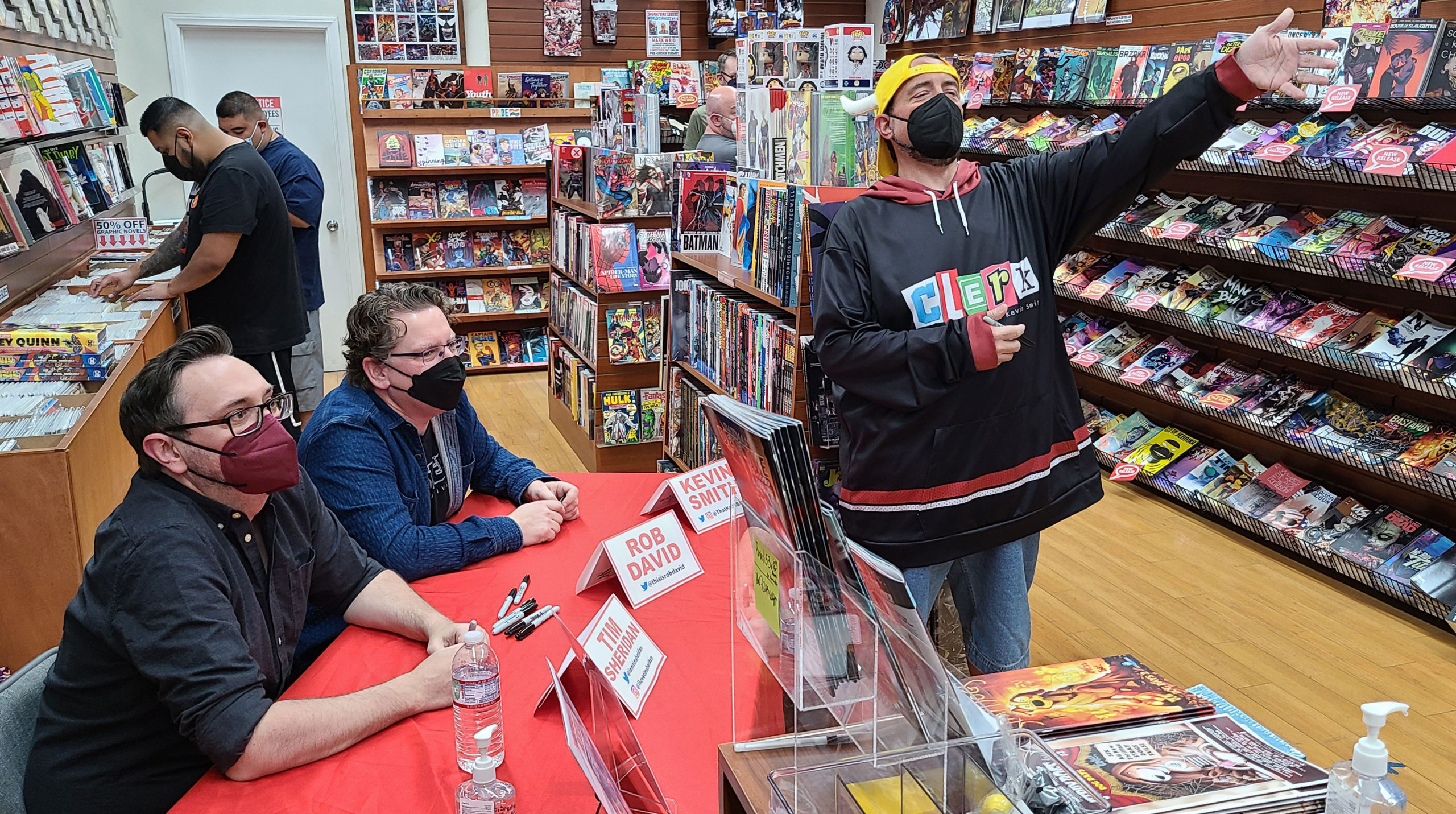 *UPDATED* Kevin Smith, Tim Sheridan & Rob David signed autographs and greeted fans today in North Hollywood!